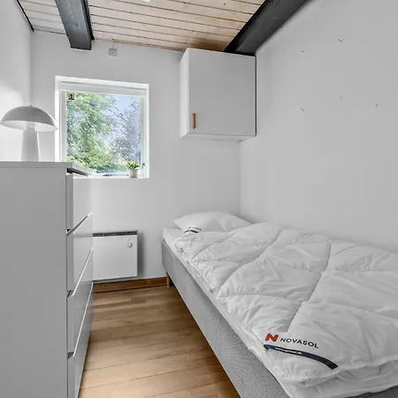 2 Bedroom Pet Friendly In Glesborg