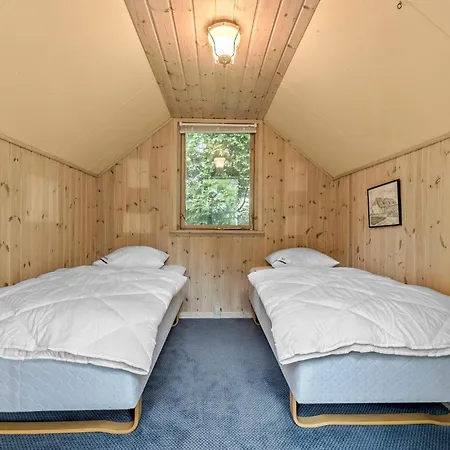 Dom wakacyjny 2 Bedroom Pet Friendly In *