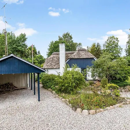 2 Bedroom Pet Friendly In Glesborg